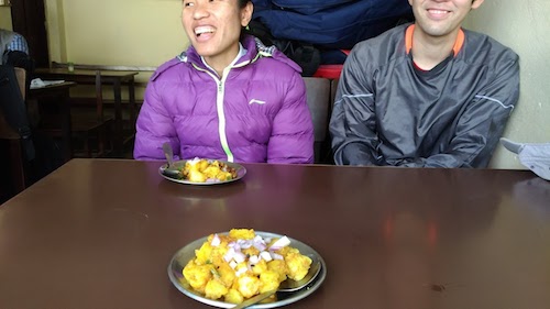 探秘尼泊尔羽球：国家队午餐吃方便面川崎球拍最畅销