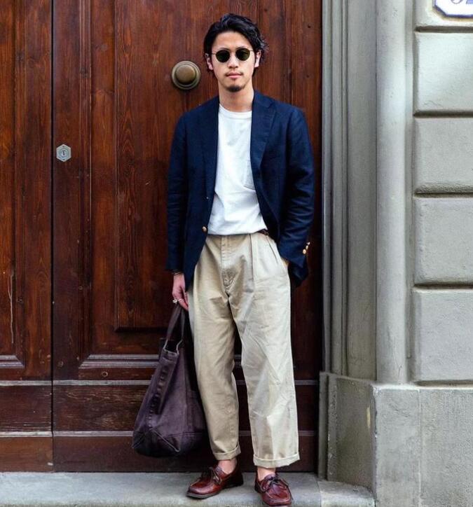 脖子粗脸大怎么穿衣服,大圆脸脖子短穿衣搭配