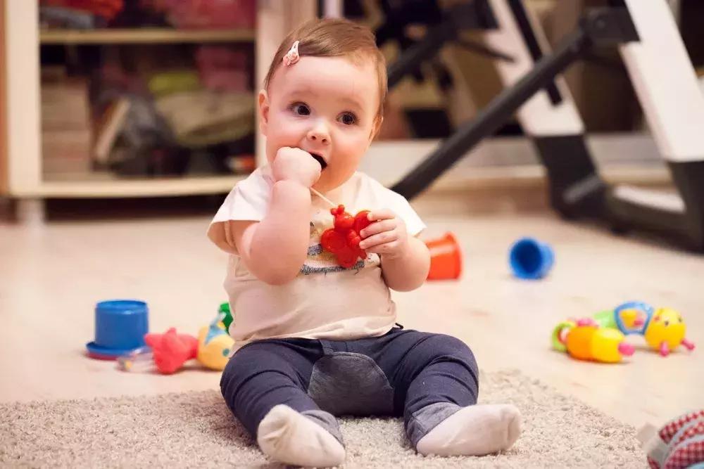 宝宝玩具怎么选？这份适龄玩具选购指南，帮你避开那些坑