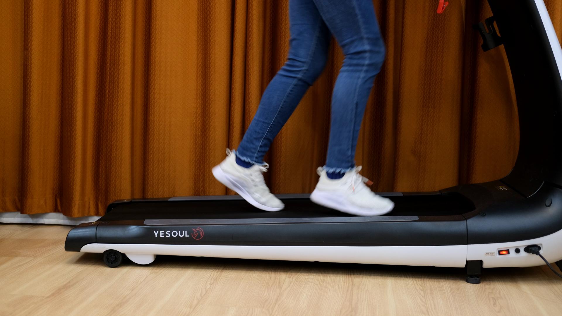 为什么不推荐家用跑步机,家用跑步机到底有没有必要