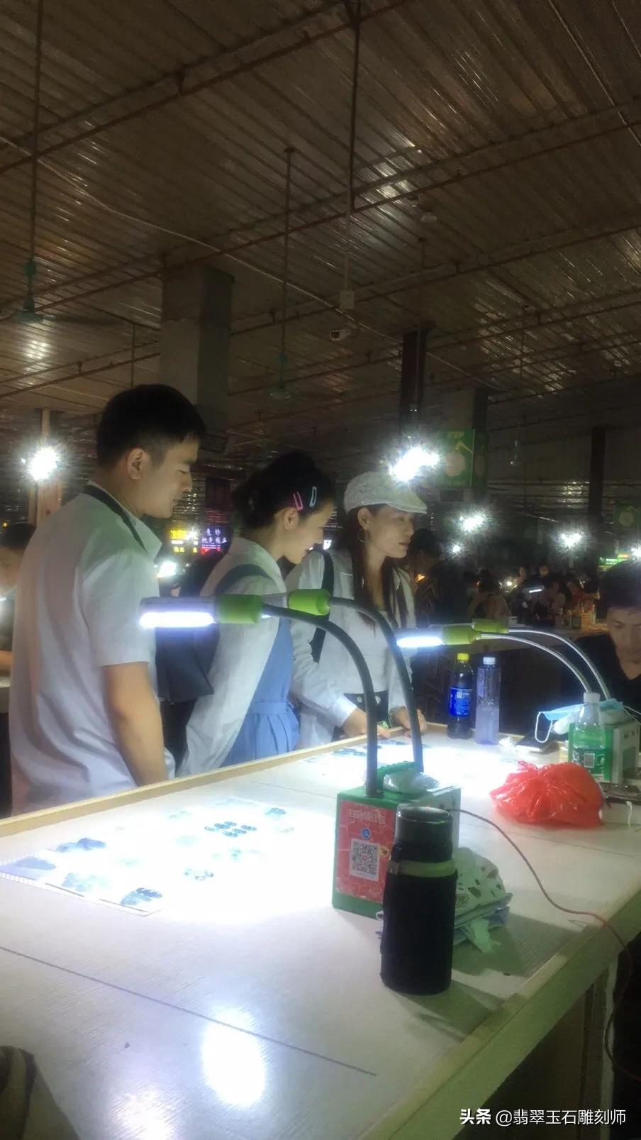 翡翠手镯鉴定及估价,翡翠手镯免费鉴定估价方法