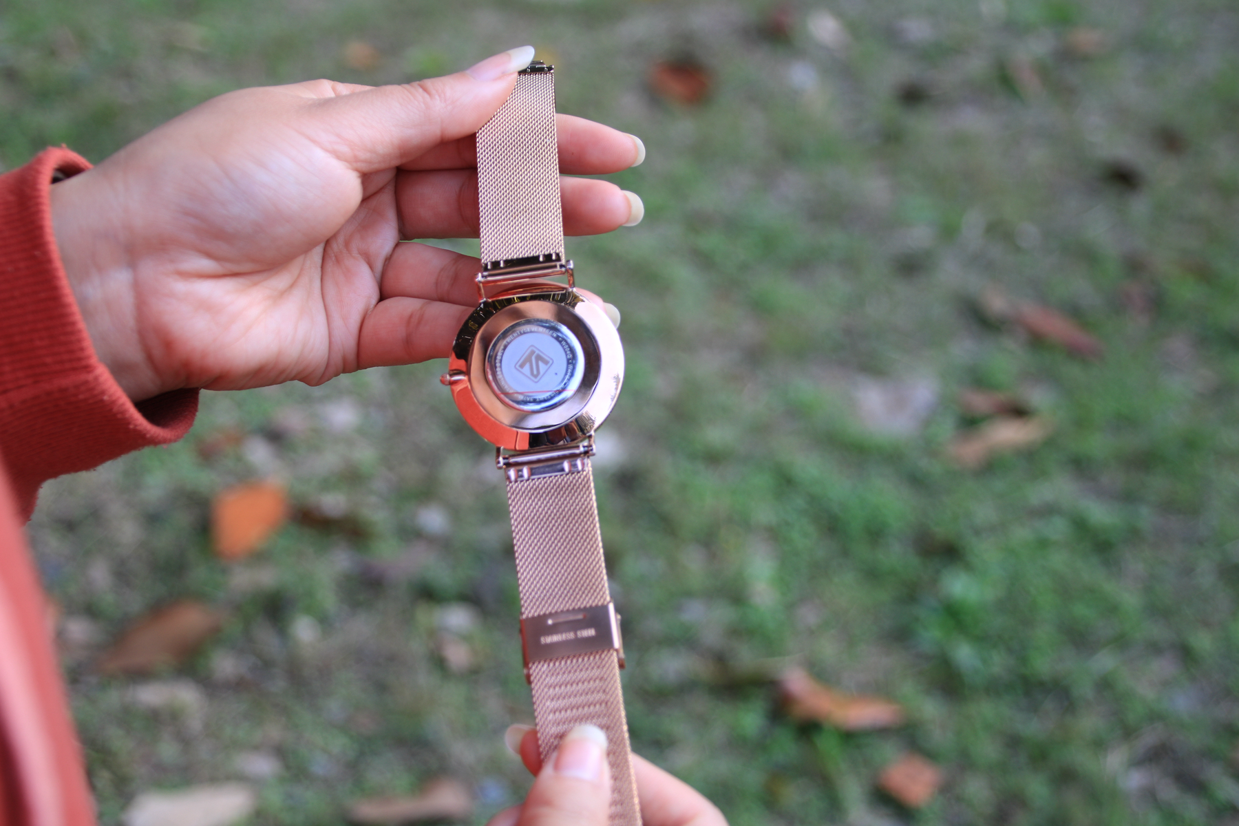 鐧惧厓灏忕背鎵嬭〃,灏忕背鎵嬭〃鐧惧厓