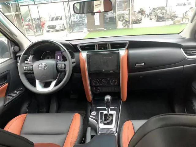 2023款奔跑者到店,配2.5T引擎,竞争丰田汉兰达