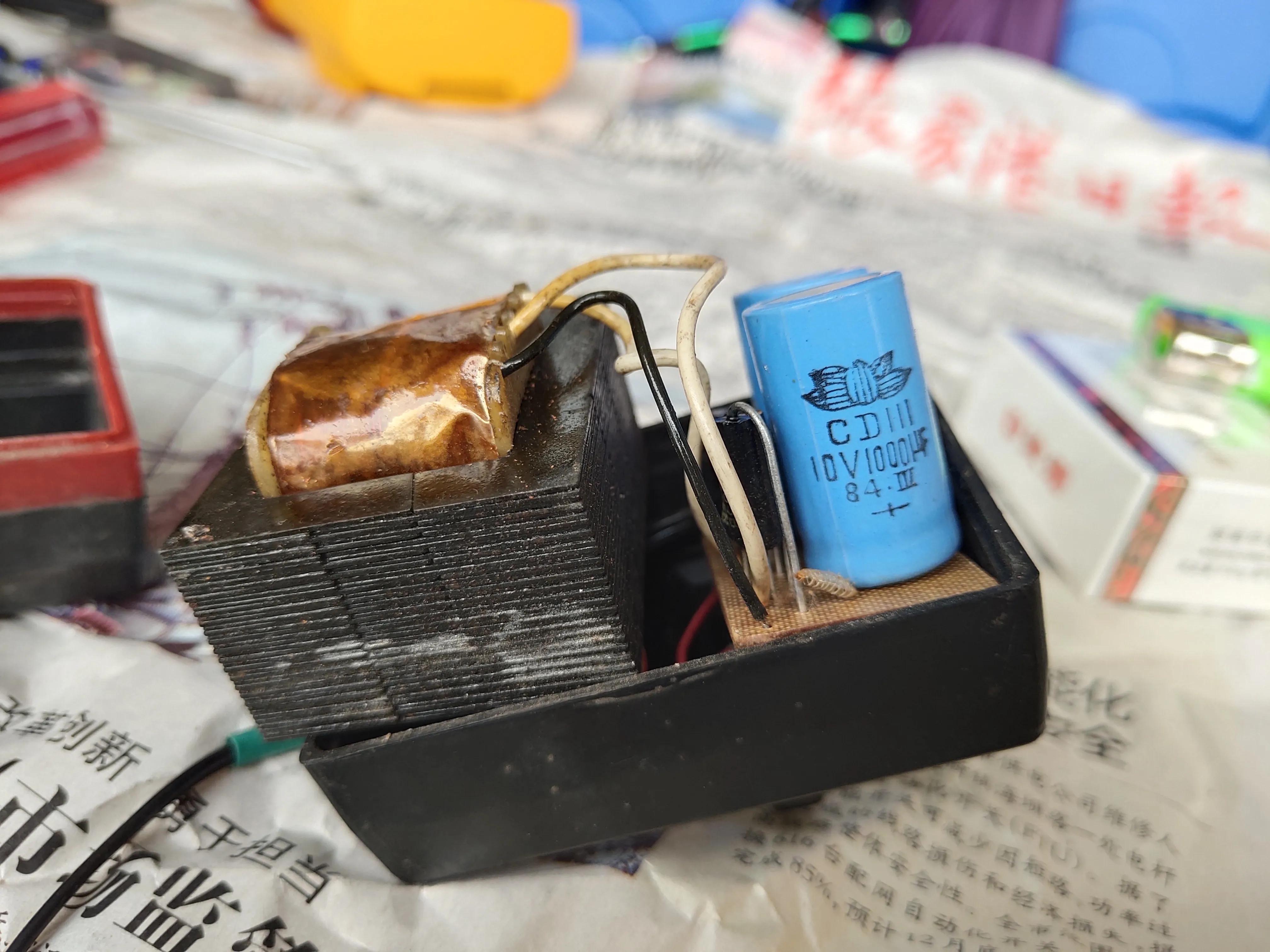 八十年代宝石花牌便携式收录机,红灯牌老式收录机价格