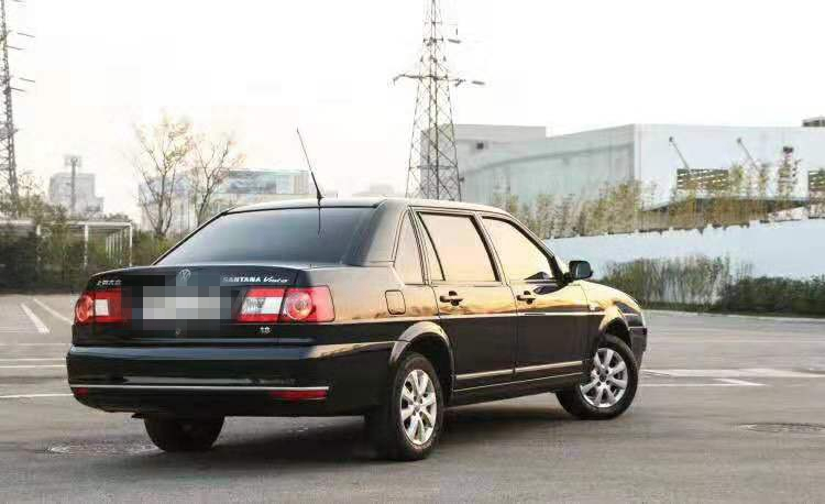 2000左右的桑塔纳练手车,新手适合买桑塔纳新车练手吗