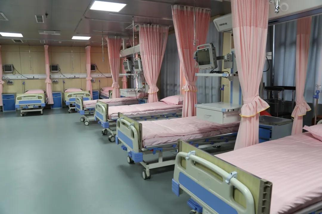 准爸爸进产房陪产,准爸爸陪同剖宫产可以吗