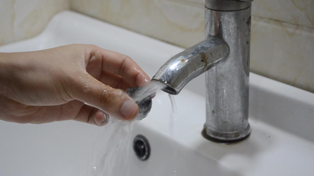 水龙头快速放水的方法,家里水龙头出水小如何增压