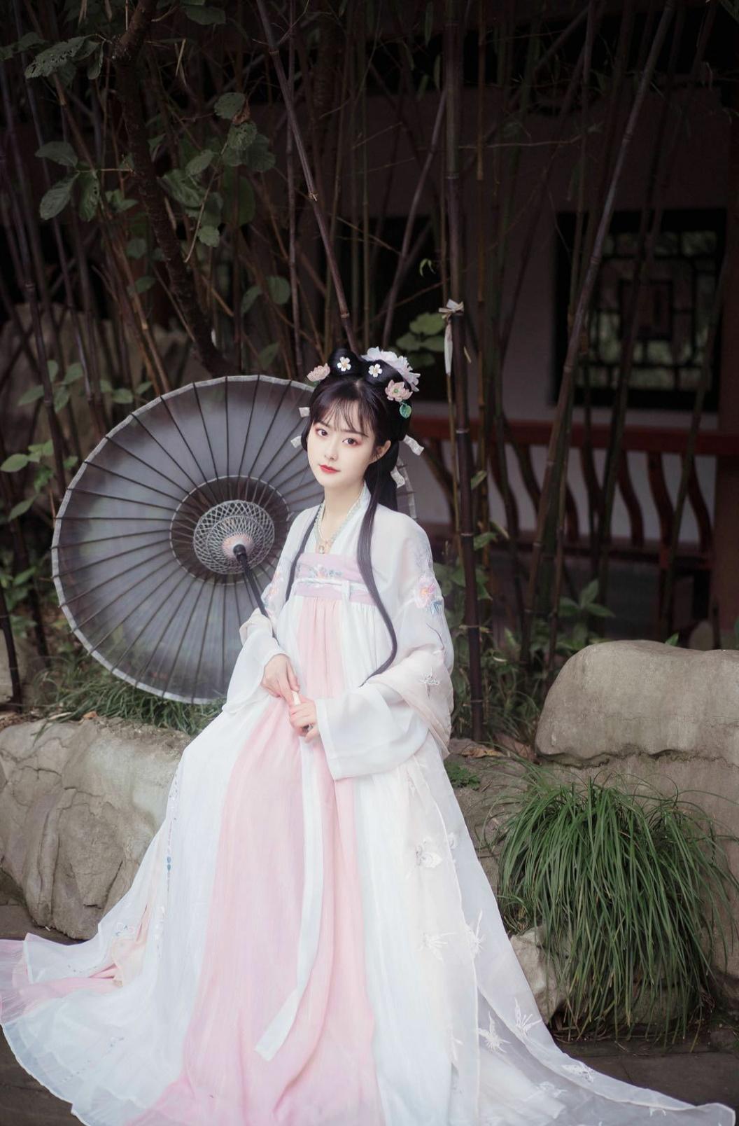 简单好看百搭的汉服造型,简单又好看的汉服裙子