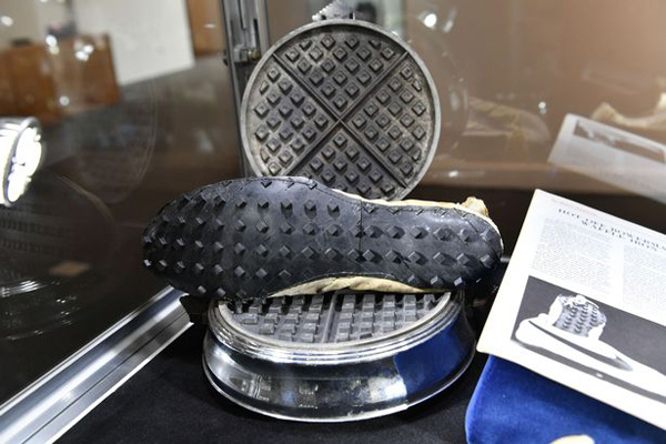 打破世界纪录的跑步鞋,创马拉松世界纪录跑鞋