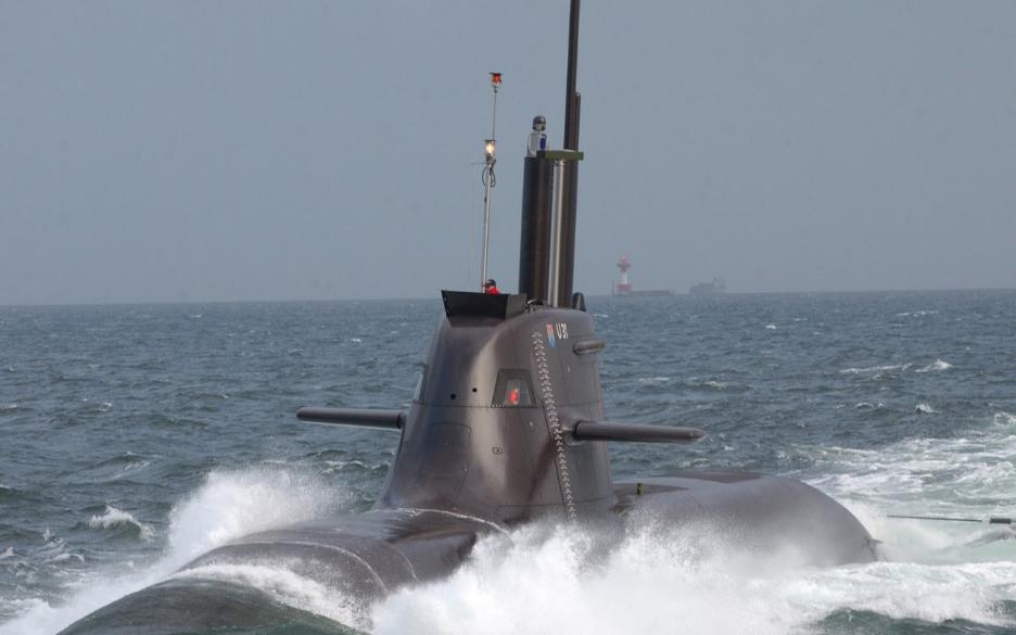 苍龙级潜艇指挥塔高度,潜艇指挥塔内部