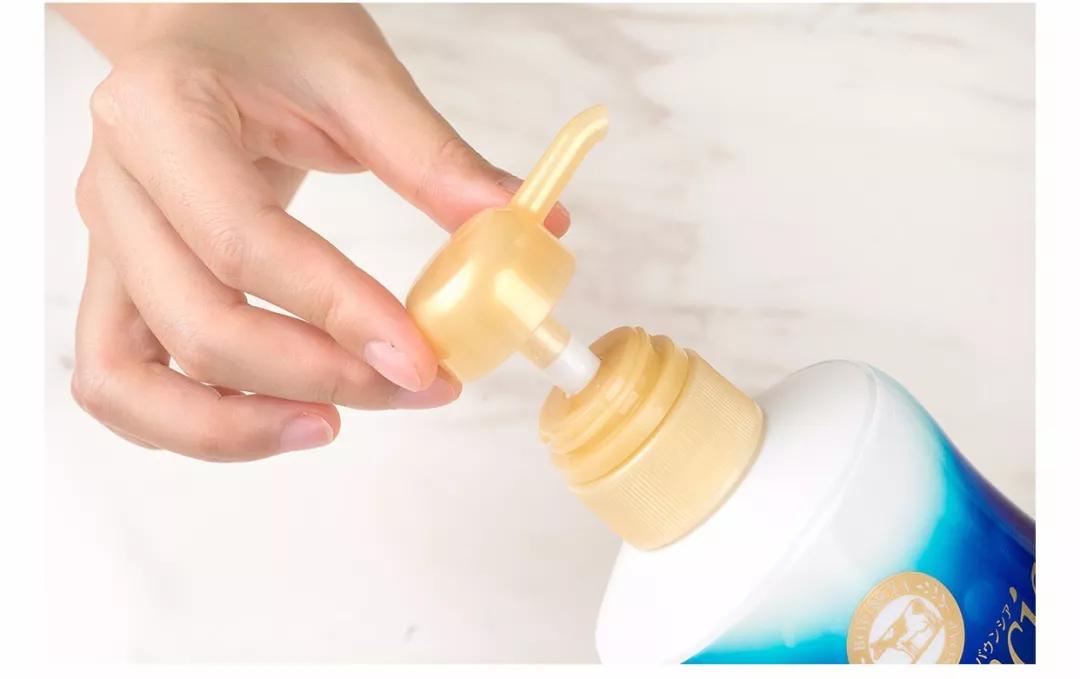 日本COW“泡泡机”沐浴液，起泡绵密好比“鲜奶油”！自带体香！