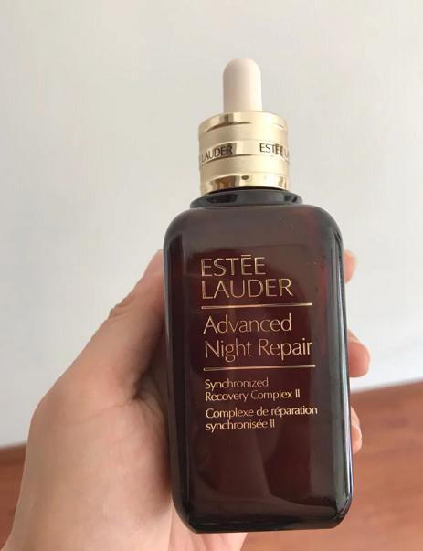 雅诗兰黛小棕瓶使用方法详解,雅诗兰黛小棕瓶功效怎么用