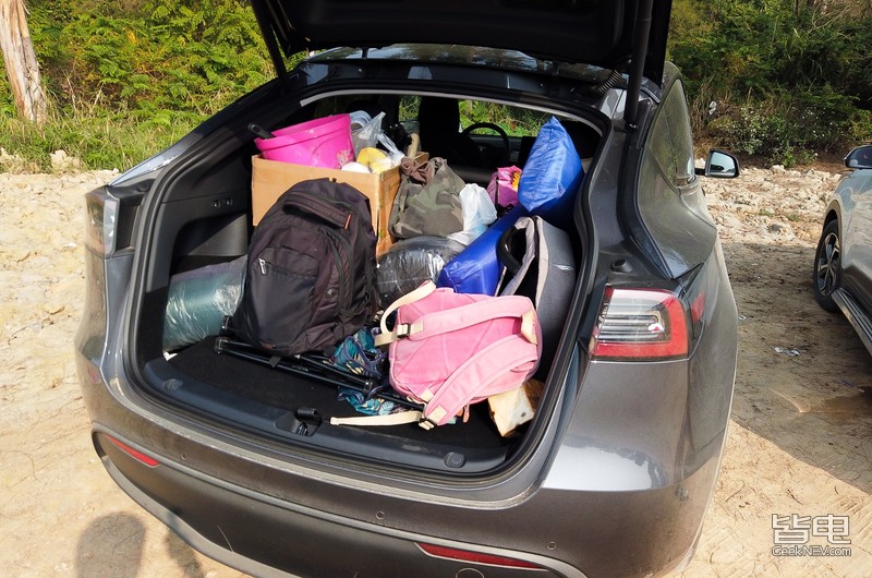 特斯拉modely2021款和2022款区别,20万公里的特斯拉modely怎么样