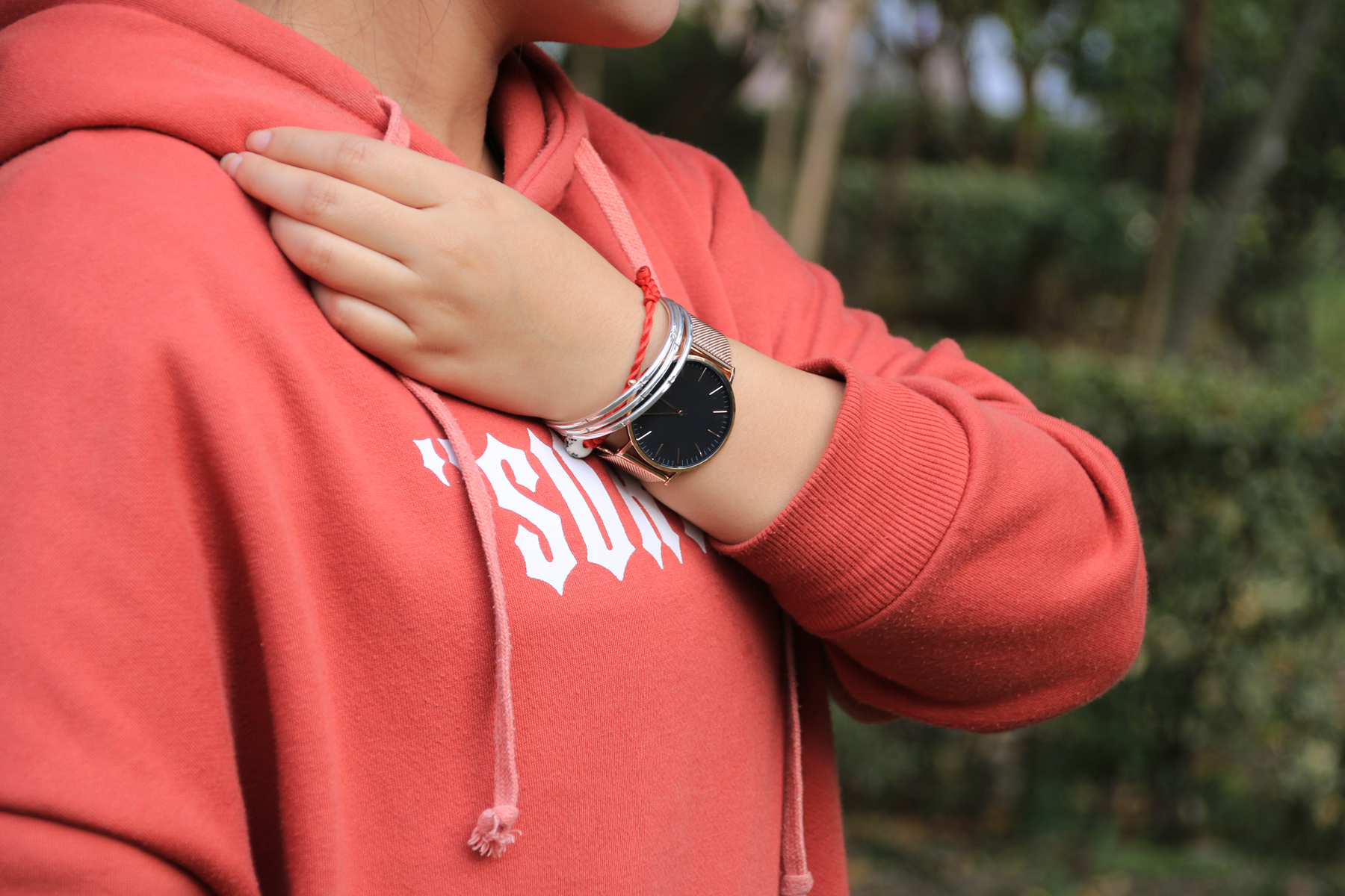 鐧惧厓灏忕背鎵嬭〃,灏忕背鎵嬭〃鐧惧厓