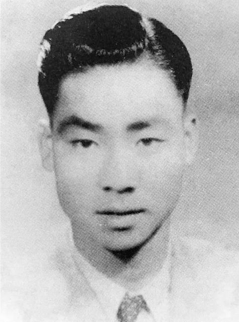 他是译毛*东泽**诗作第一人，93岁获国际最高奖，外国人靠他读懂毛诗