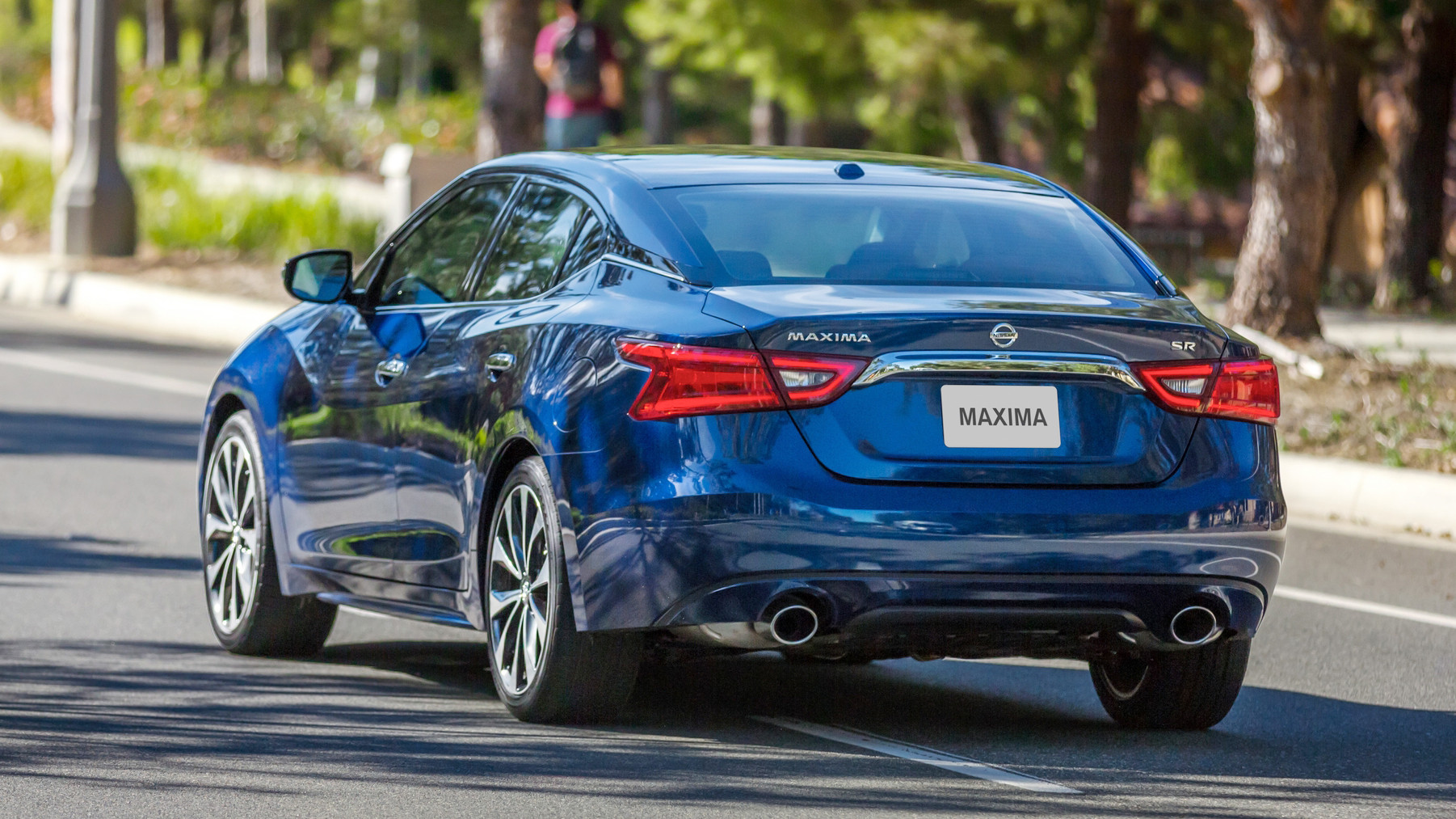 11年款的日系车商务车,11款丰田日系车