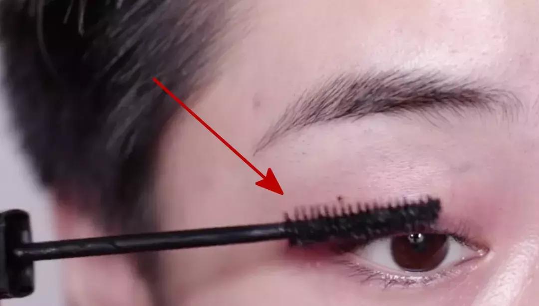 她和肖战合作却被全网diss，用打火机烫睫毛是认真的吗？