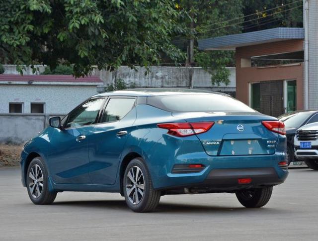 什么档次的人开30万的车呢,什么档次的人开凯迪拉克