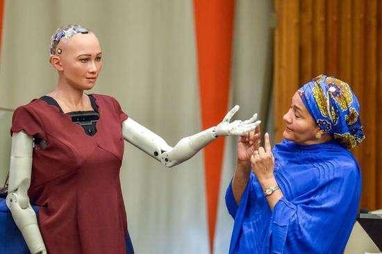 女性机器人”为何这么受欢迎？宅男：这三个功能比真人都厉害