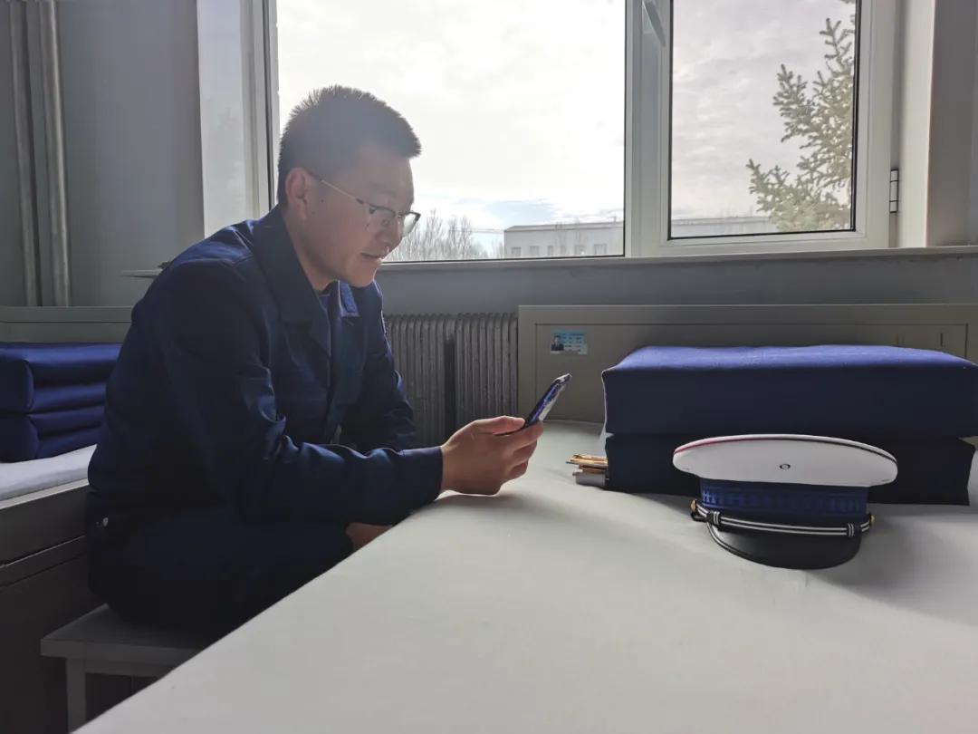 母亲节朗读谁言寸草心,谁言寸草心报得三春晖母亲节