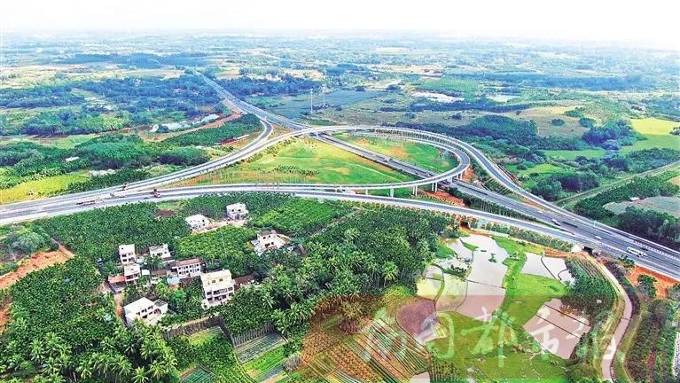 万洋高速通车,路通了生活就有了盼头