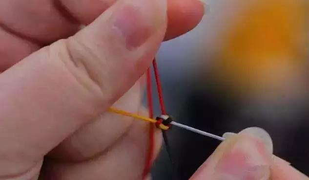 手工编绳怎么打结球,塑料手编绳如何打结