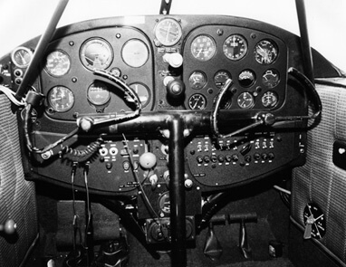 私人飞机制造巨头比奇：从二战时为美军提供军机，到今日被17岁少女偷飞机，究竟有着怎样的魅力？