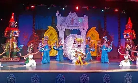 泰国泼水节搞笑事件,泰国泼水节最尴尬的场面