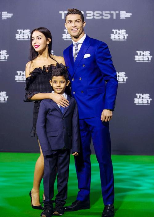 足球巨星c罗参加奥运开幕式吗,国际巨星c罗纳尔多