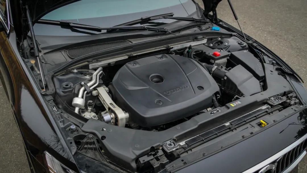 沃尔沃s60弯道减速,弯道小王子沃尔沃s60