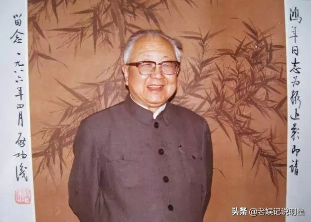 启功自述生平视频,启功晚年照片大全