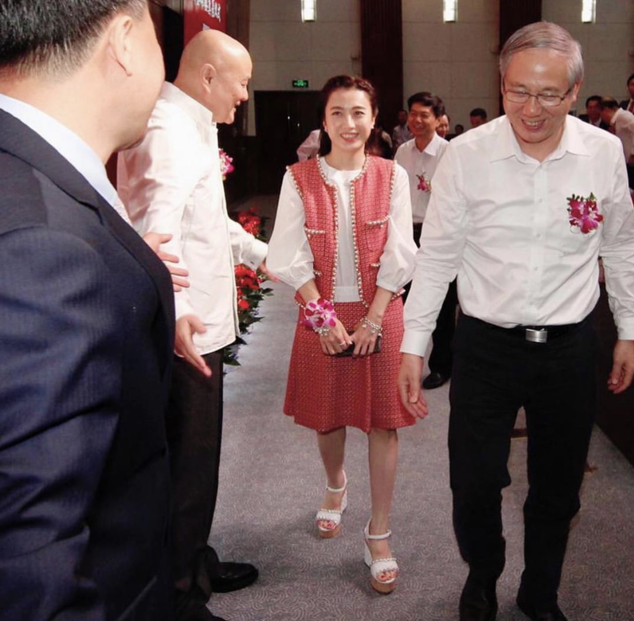 甘比香港女首富,女富豪甘比