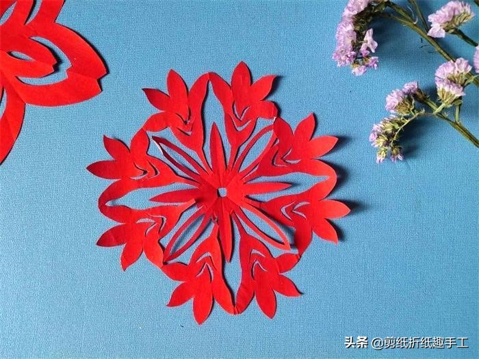 百合花怎么剪怎么插花好看,百合花怎么剪雄蕊