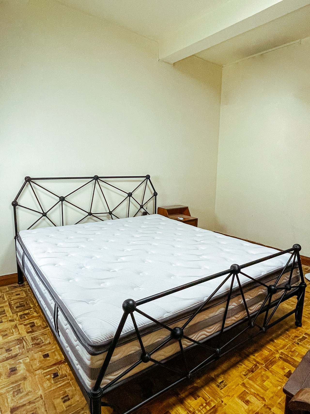 床垫是弹簧床垫好还是乳胶床垫好,床垫选弹簧床垫还是记忆棉床垫