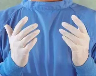 月亮杯（月经杯）小便的时候方便吗，需要拿出来？