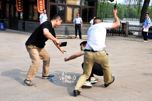 怎么应对持刀杀人事件,如何在刑事案件中自救