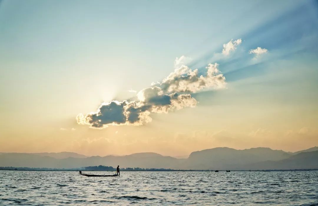 这个地方被称为“佛教之都”，随处可见寺庙，美出新高度