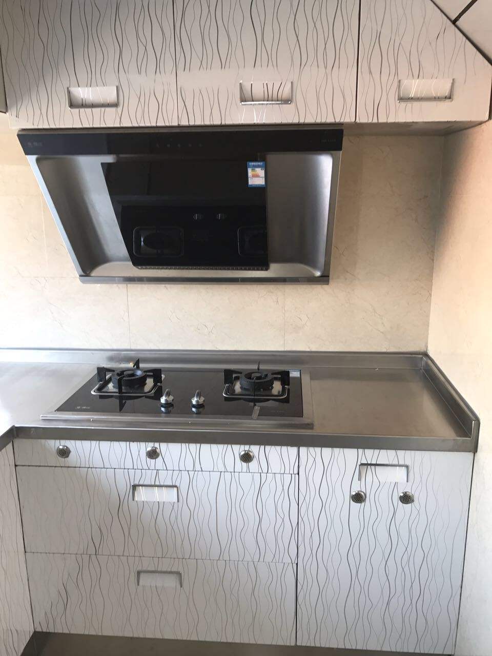 橱柜用不锈钢台面好吗,不锈钢橱柜台面耐磨耐刮硬化工艺