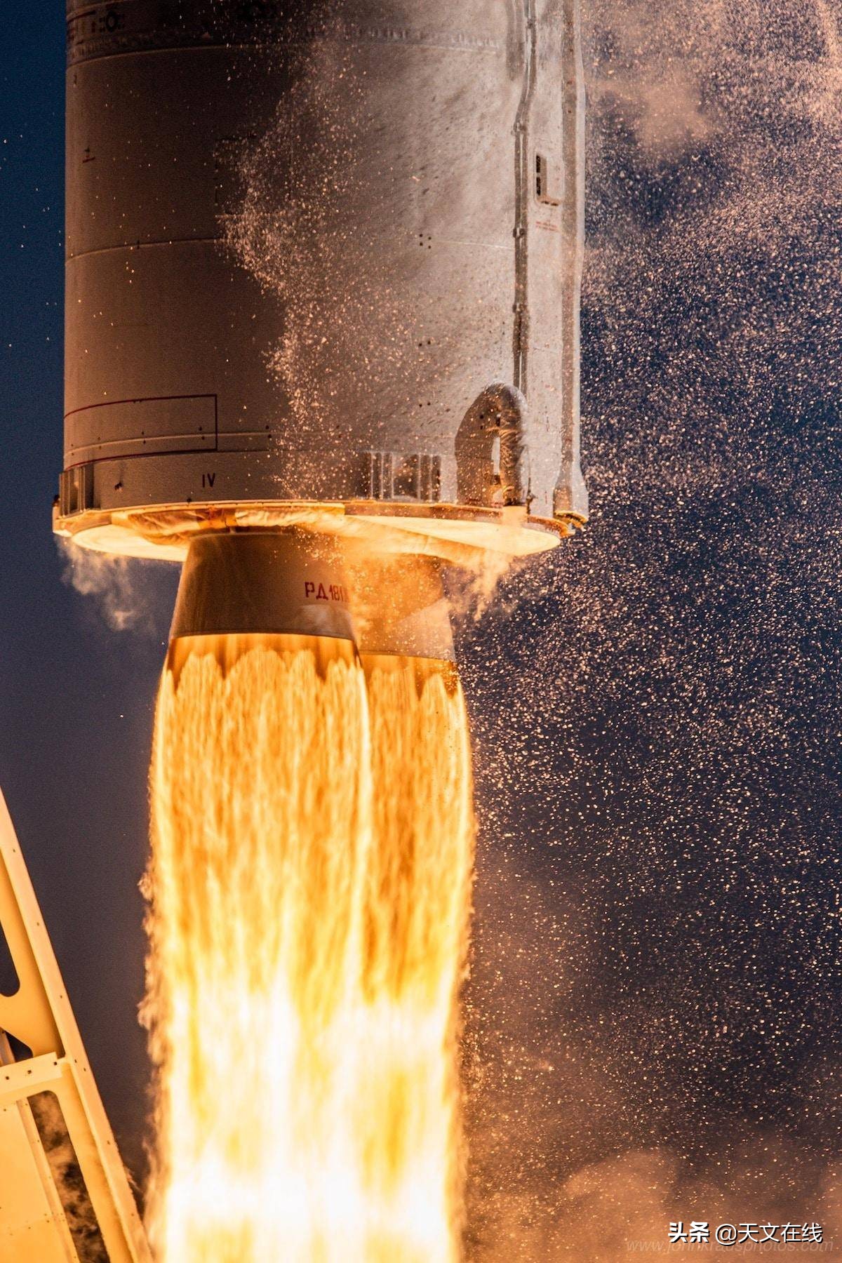 直击spacex龙飞船首次载人飞行,spacex载人龙飞船返航