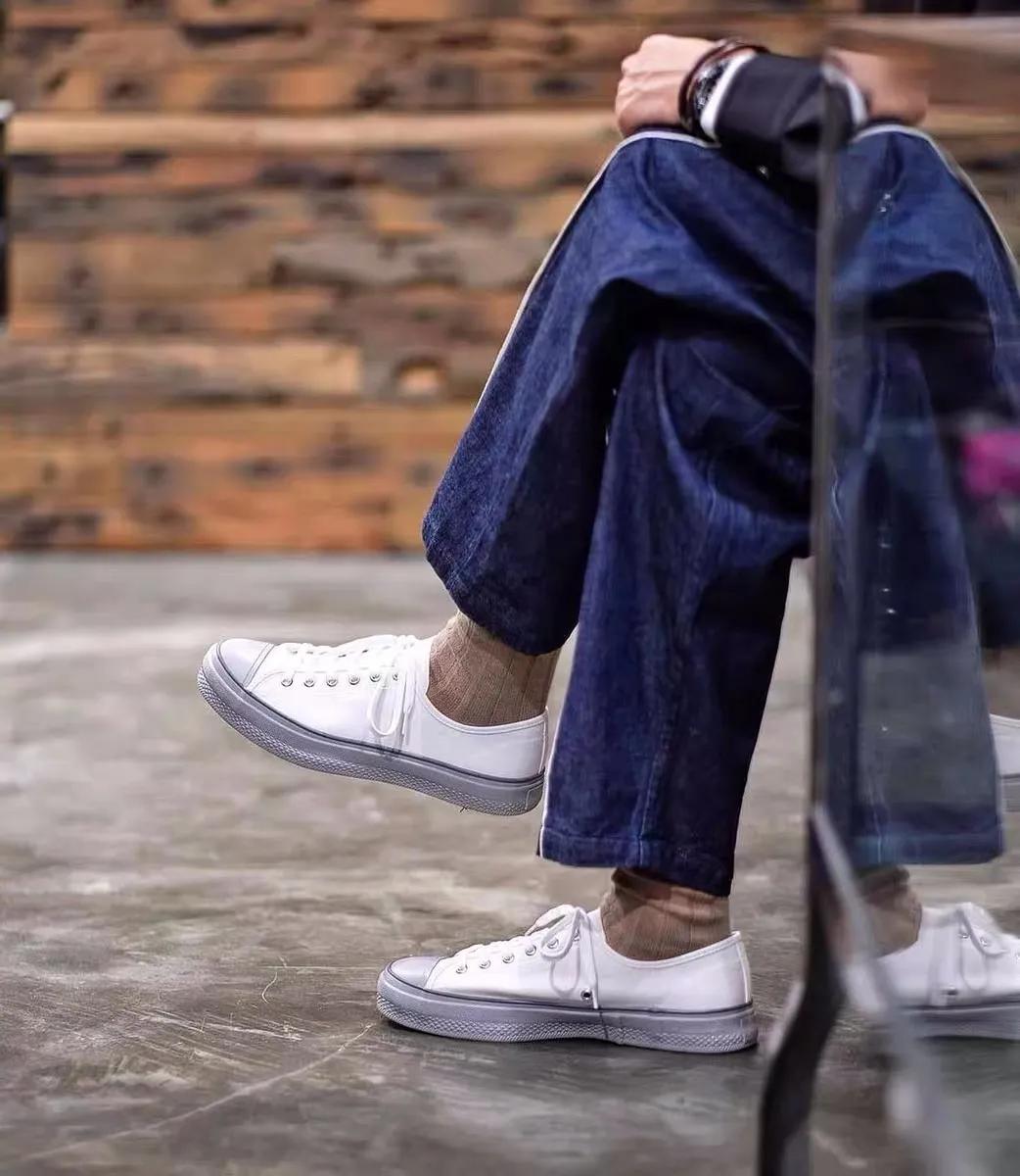 今天上班迟到了,因为隔壁公司的姑娘问我要鞋子链接|球鞋推荐