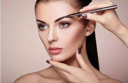 看完石原里美的小颜眉劝你扔掉画眉工具年底纹眉能开运