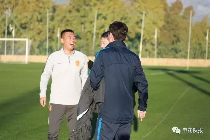 现在申花足球运动员徐友刚简介,国足与申花