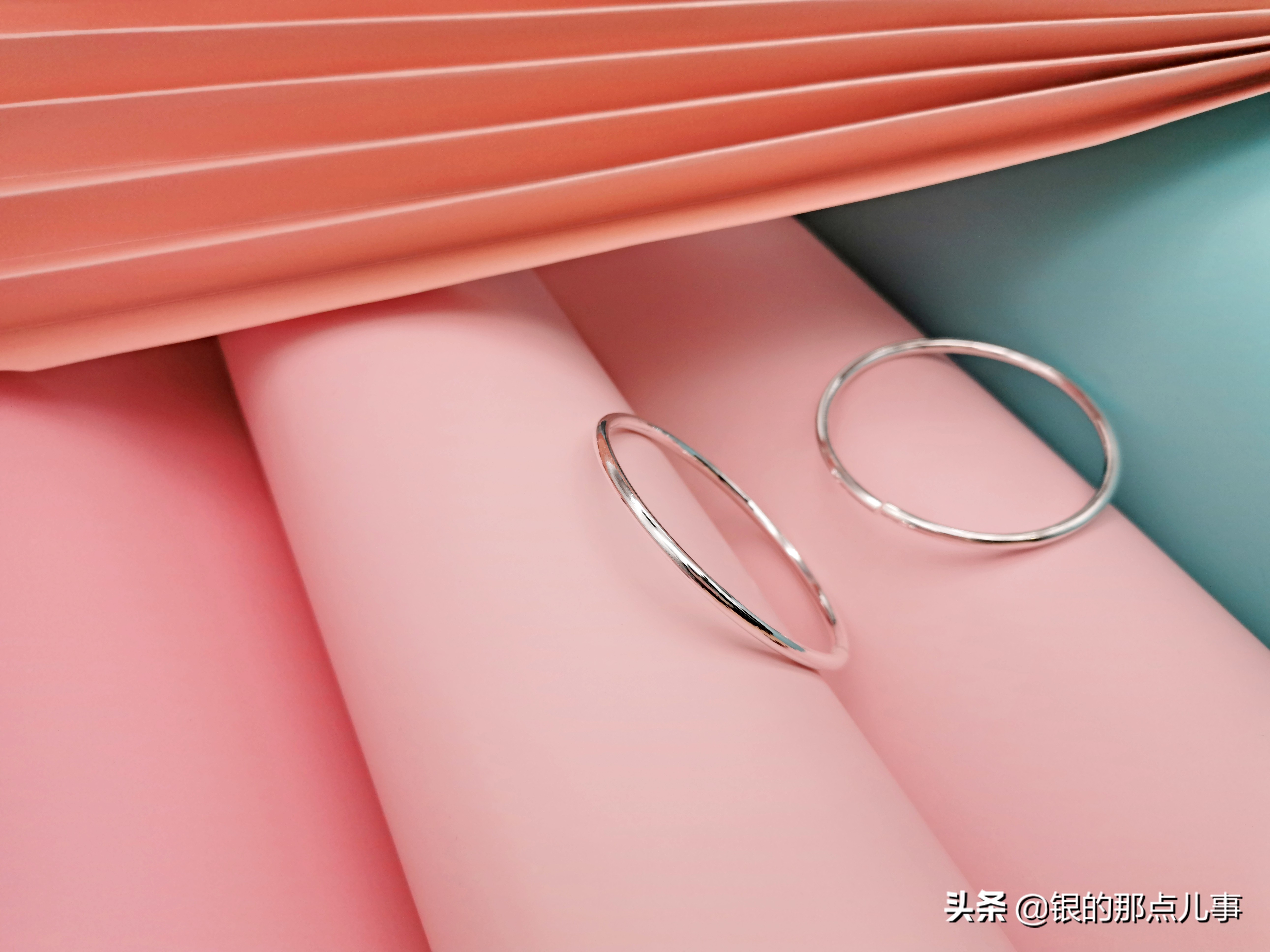 怎么挑选正宗的银手镯,银手镯如何挑选