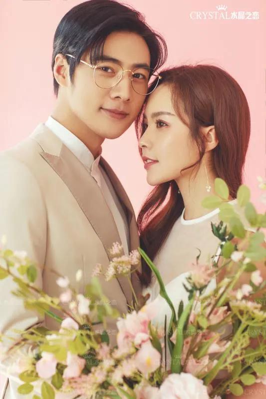 影楼法式内景实景图片,白纱内景婚纱照韩式极简