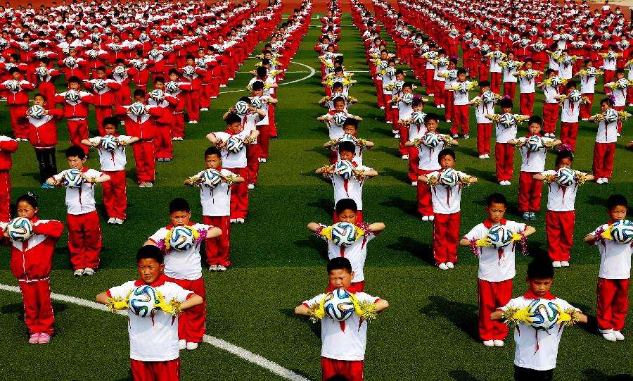 中国足球请给我们留点尊严,用最谦卑的态度融入中国足球