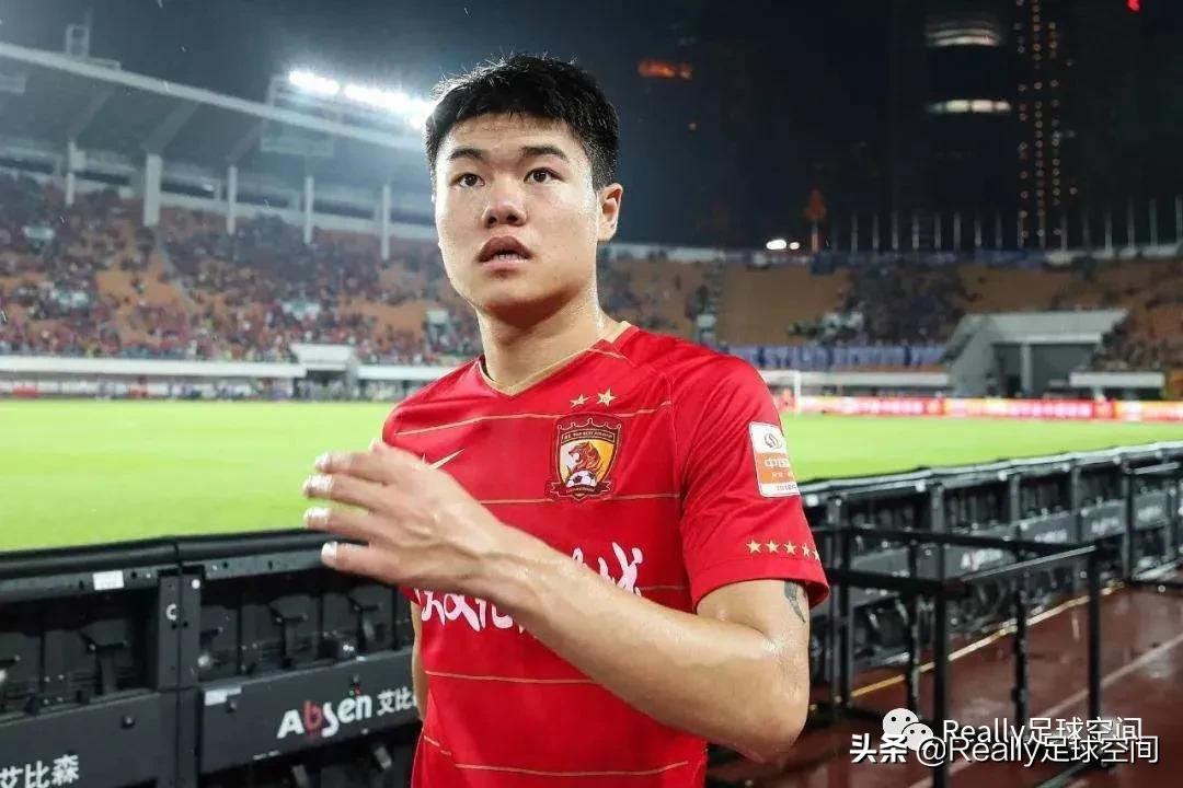 危机感！97国奥“四小天鹅”生存现状，中国足球何谈未来……