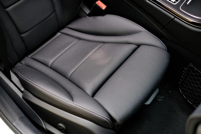 奔驰c级180落地多少钱,豪华奔驰180