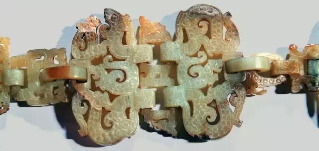 玉得五色沁胜得十万金是什么意思,玉有五色胜过万金