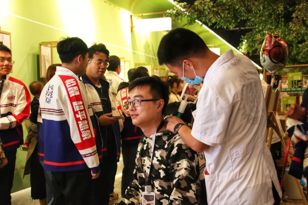 要流量？还是要生存？双十一千亿狂欢背后的小商家们