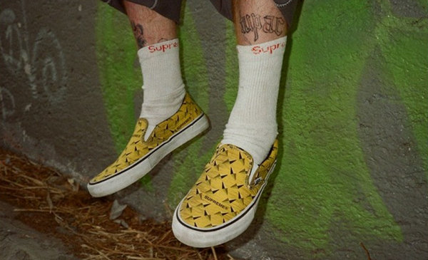 年轻人穿的潮牌鞋子品牌,年轻人都穿什么品牌的服装